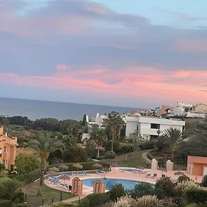 Apartamento 2 Bedroom Penthouse With A Private 360 Rooftop Terrace With Sea And Mountain Views, Bahía de Casares